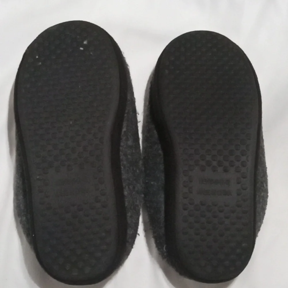 Slippers - Picture 4 of 6